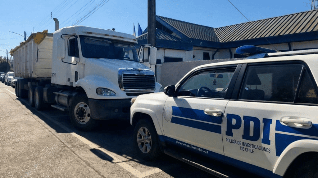 En laUTARO: PDI recupera camión y semirremolque con encargo por apropiación indebida avaluados en $45 millones