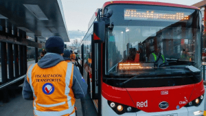 Senado aprueba endurecer sanciones contra evasores del transporte público: multas más duras y castigos que alcanzan beneficios sociales
