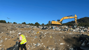 Pucón busca “regularizar” vertedero municipal: Recinto aún opera sin resolución ambiental definitiva